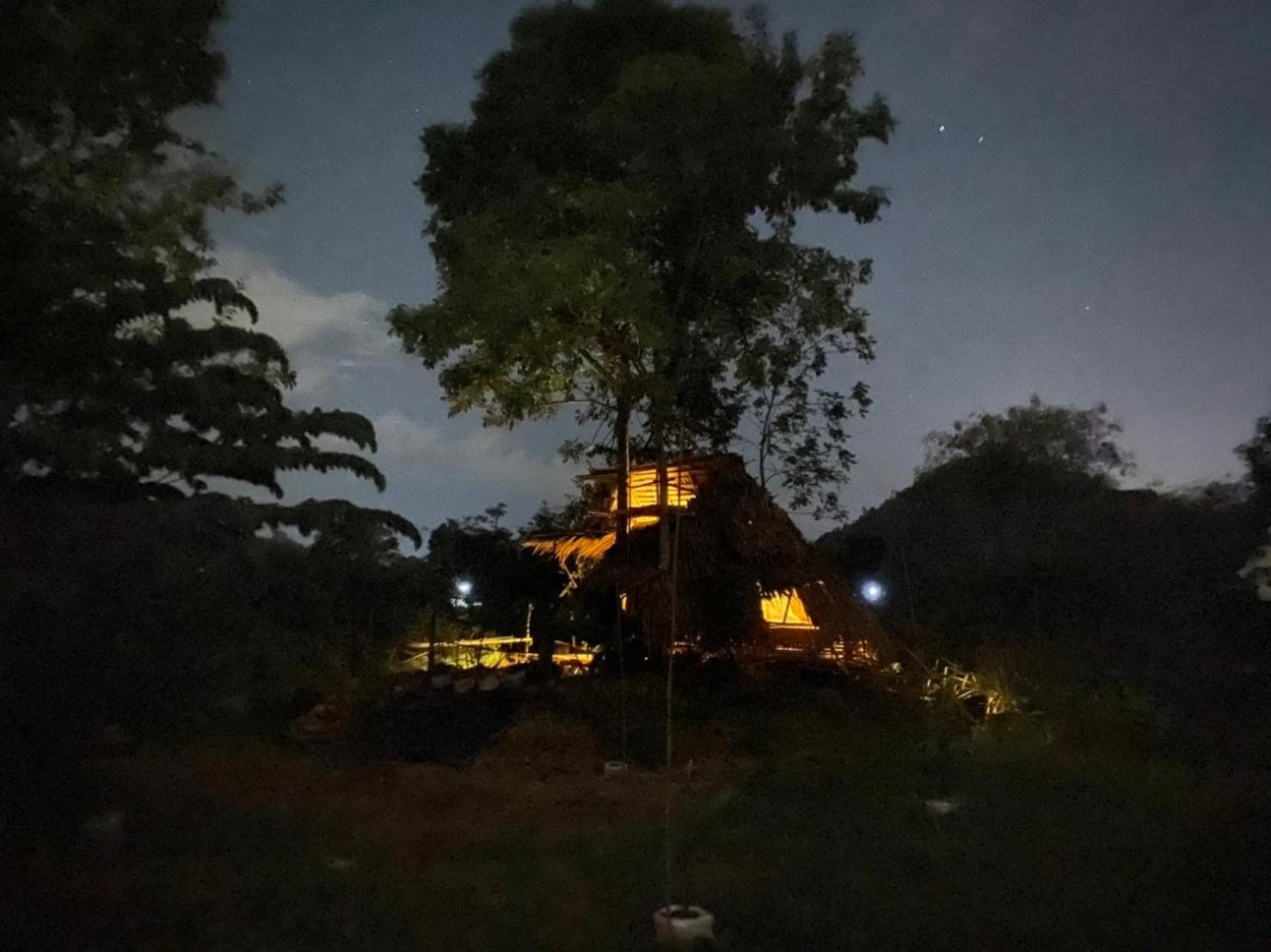 Royal Mountain Hut Hotel Ratchaburi Cameră foto